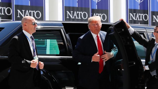 NATO enig innad, splittet utad